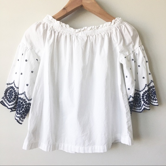 Gap Blouse with Scalloped Embroidered Sleeves - Picture 3 of 5